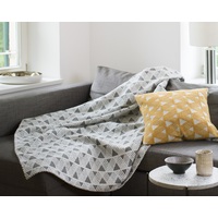 LIGHT GREY GRAPHIC ALL OVER DECO THROW